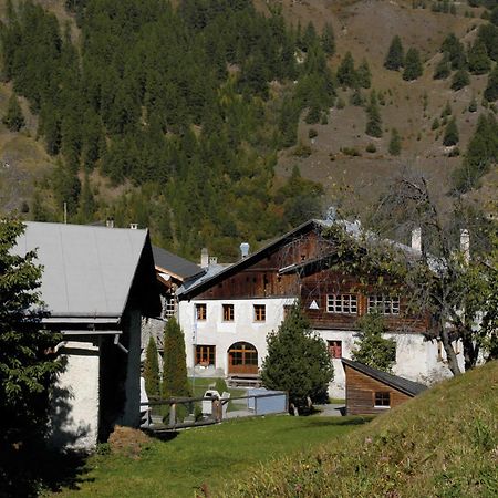 Sta-Maria Youth Hostel Santa Maria Val Müstair Exterior photo