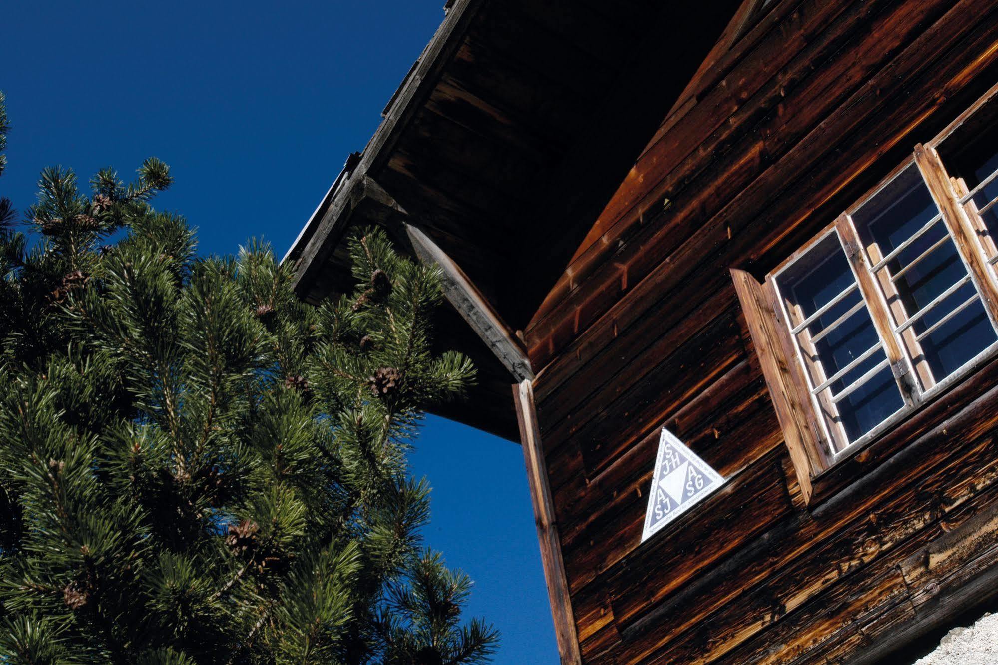 Sta-Maria Youth Hostel Santa Maria Val Müstair Exterior photo