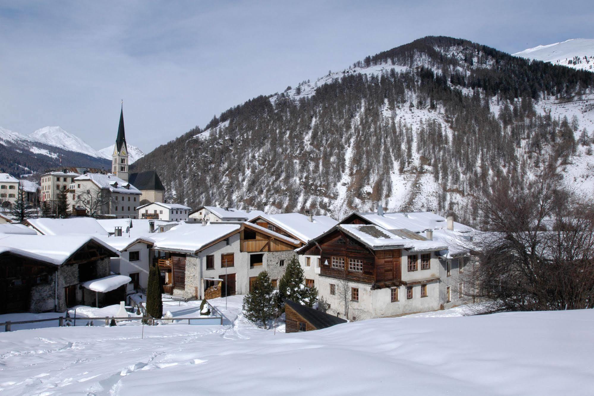 Sta-Maria Youth Hostel Santa Maria Val Müstair Exterior photo